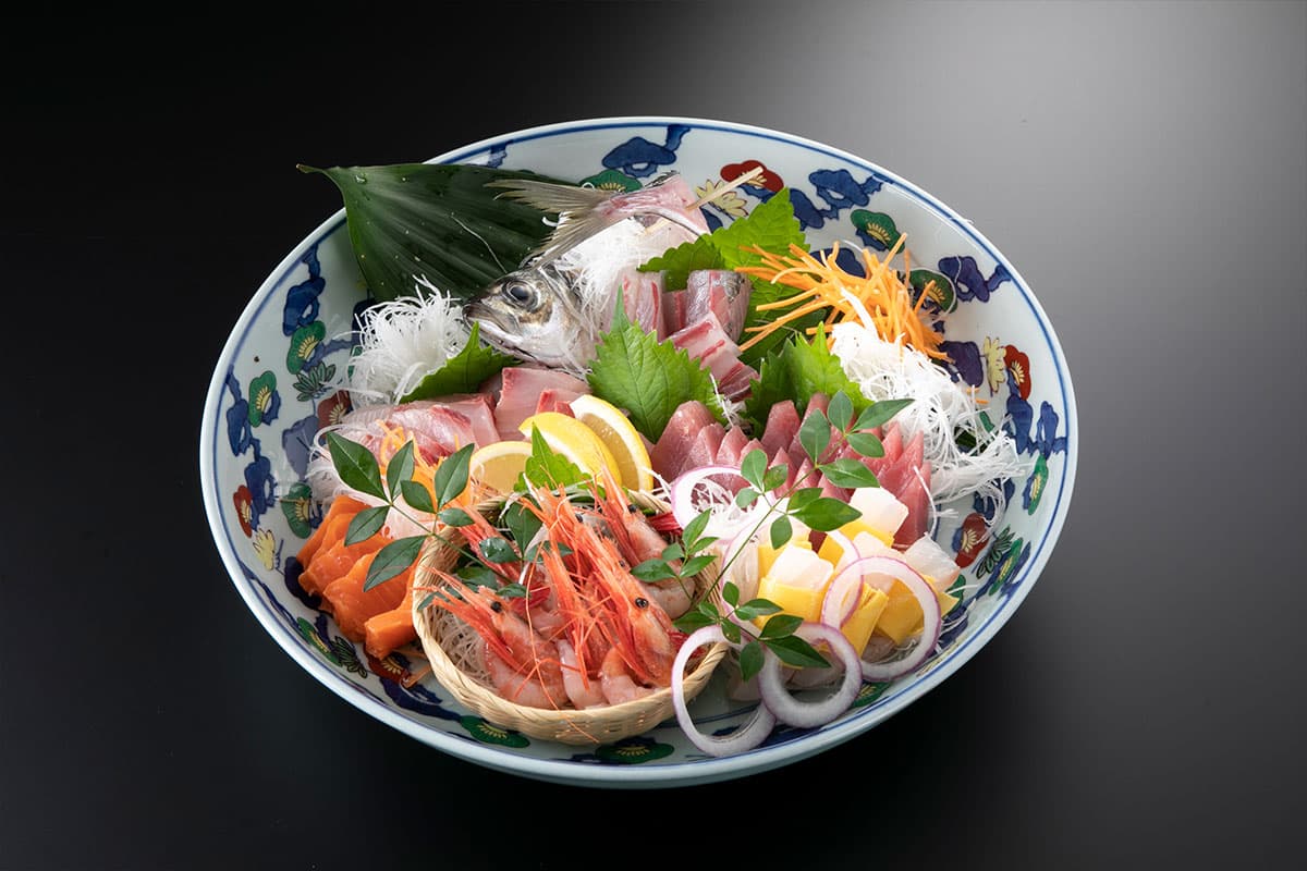 サイズ：Φ37㎝<br />料理屋さんの季節のお刺身をご賞味<br />ください