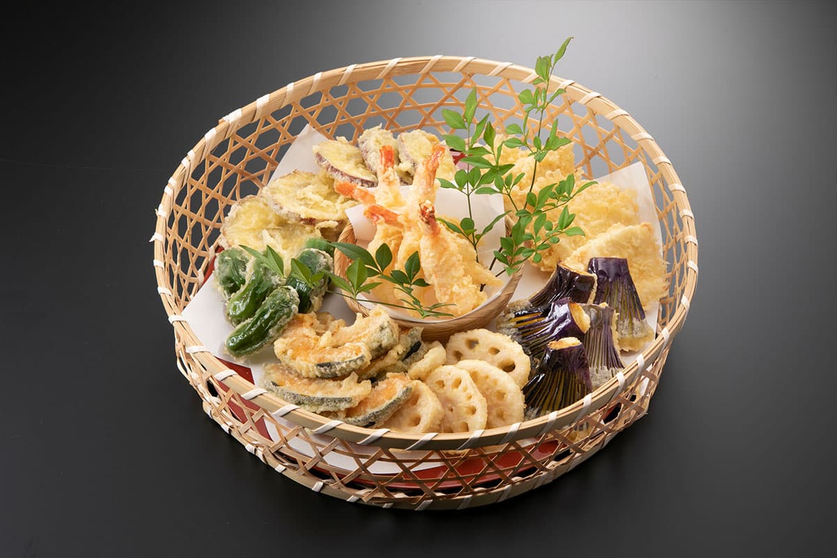 サイズ：Φ37㎝<br />おさかな、海老、季節の野菜を天婦羅に